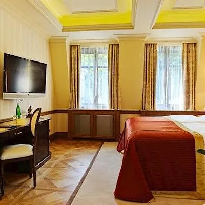 ホテル Quisisana Palace 5*