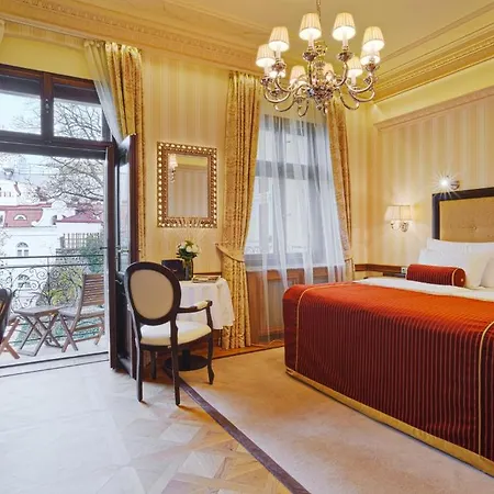 فندق Quisisana Palace كارلوفي فاري
