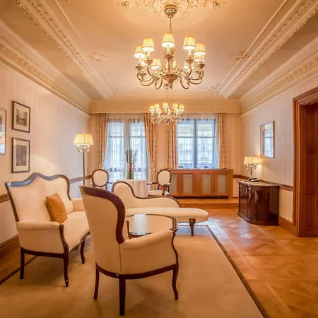 Quisisana Palace 5* كارلوفي فاري